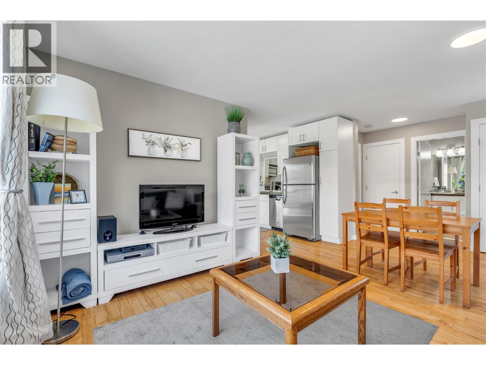 581 Churchill Avenue - 58