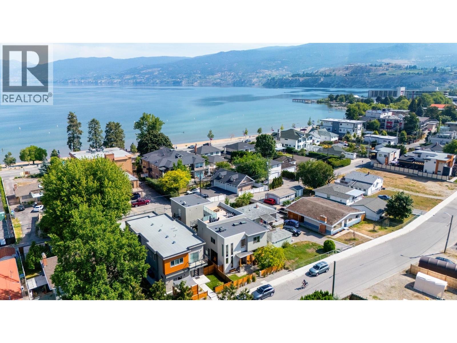 581 Churchill Avenue - 64