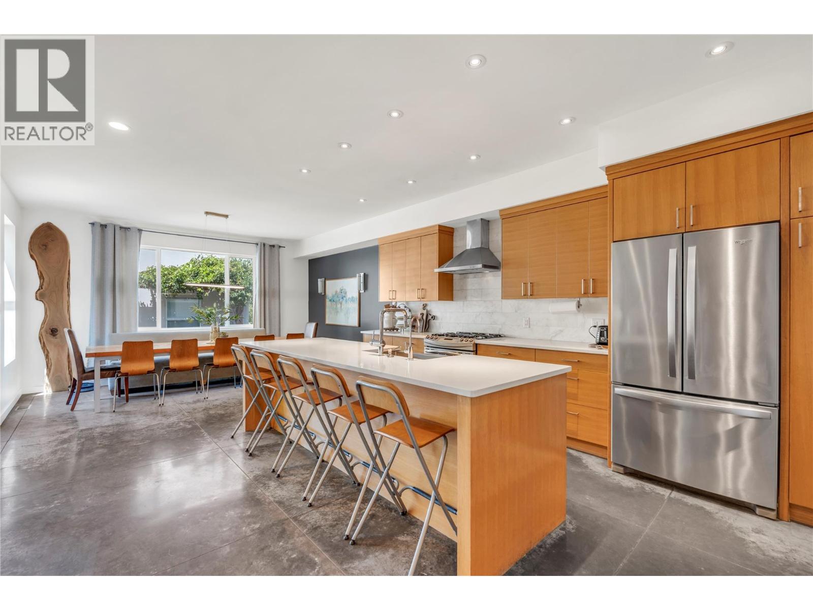 581 Churchill Avenue - 8