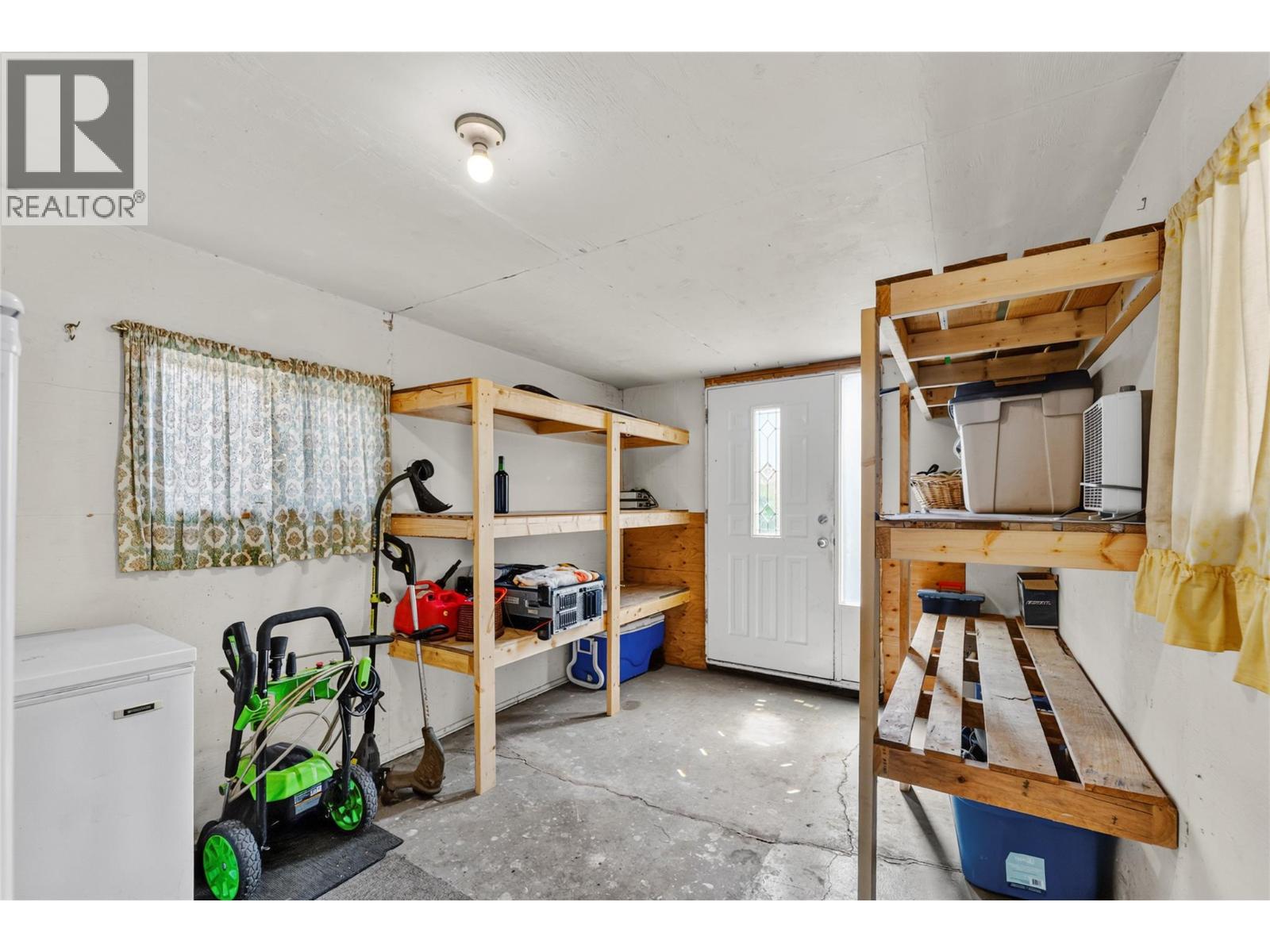 833 Sudbury Avenue - 40