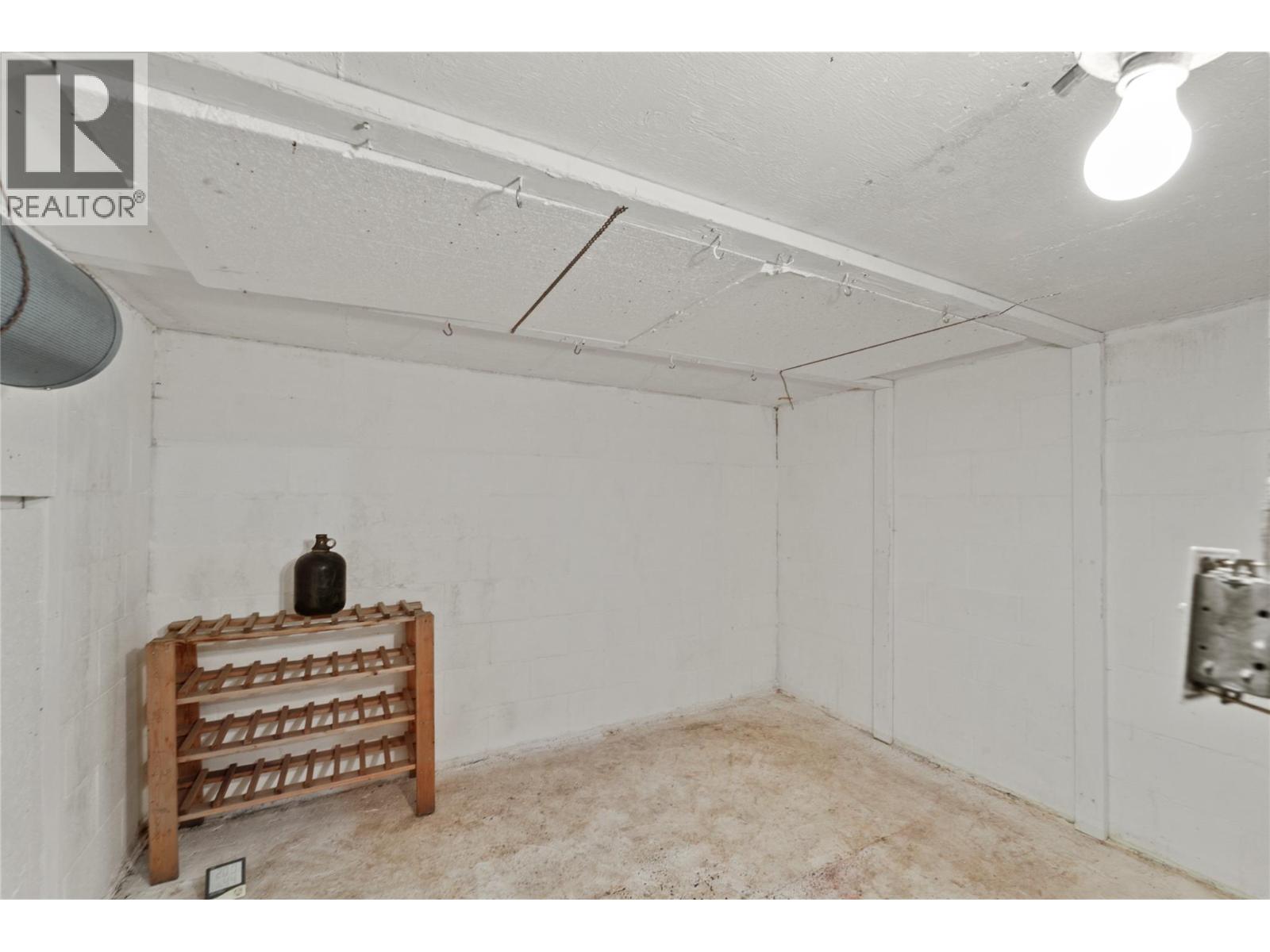 833 Sudbury Avenue - 48