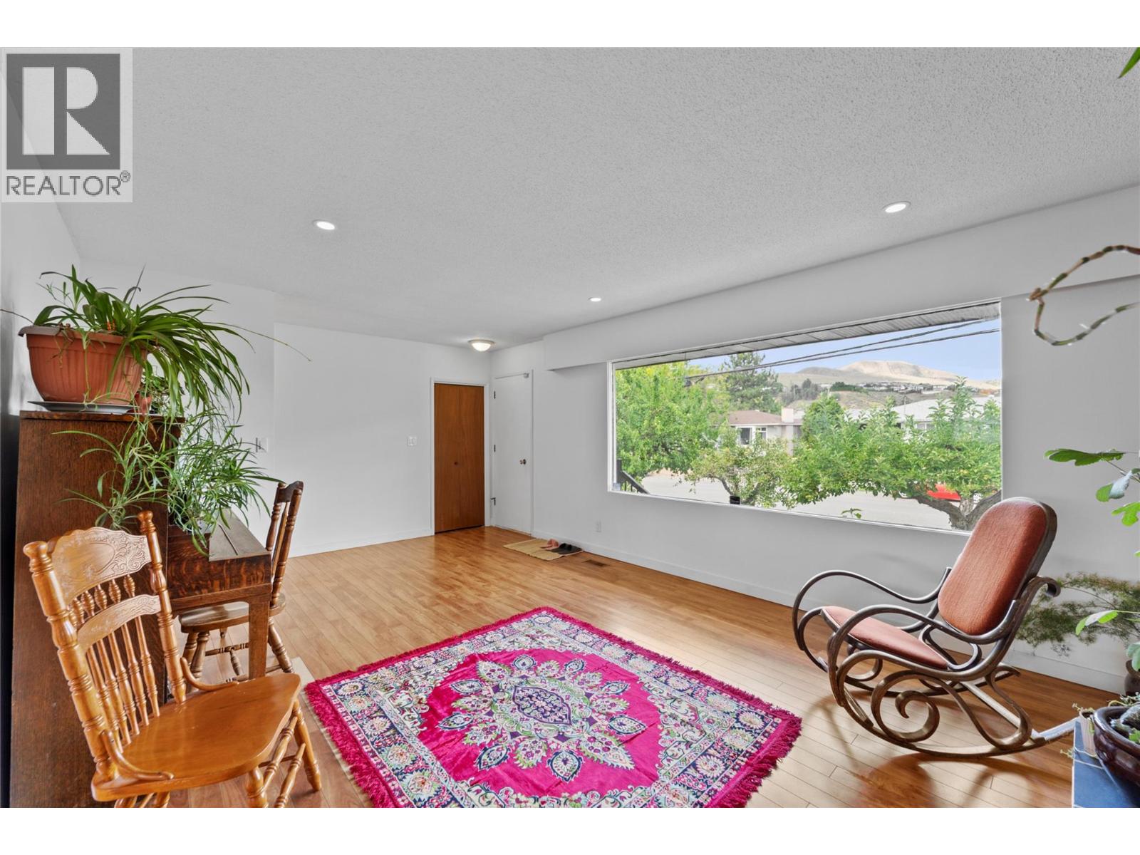 833 Sudbury Avenue - 9