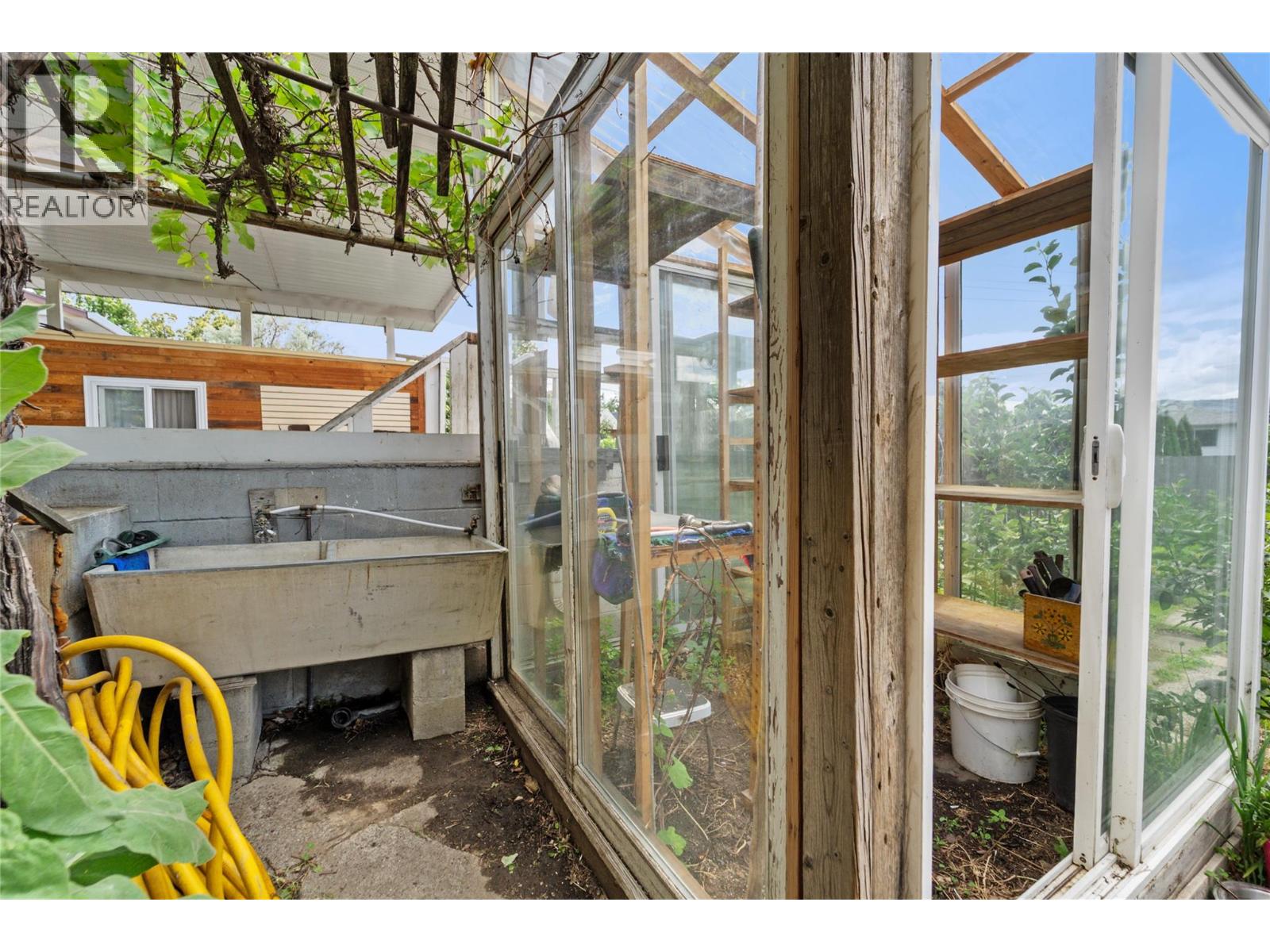 833 Sudbury Avenue - Image 53