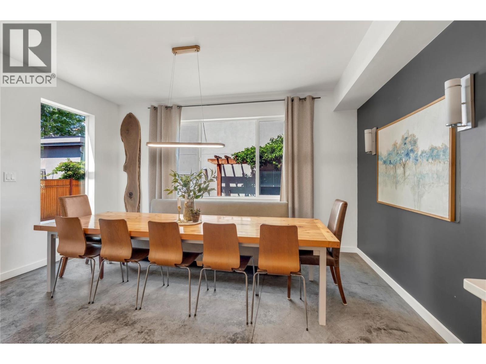 581 Churchill Avenue - 13