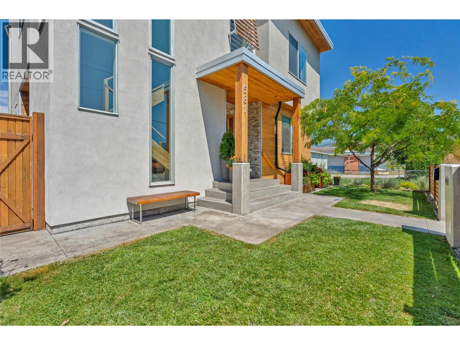 581 Churchill Avenue - 4