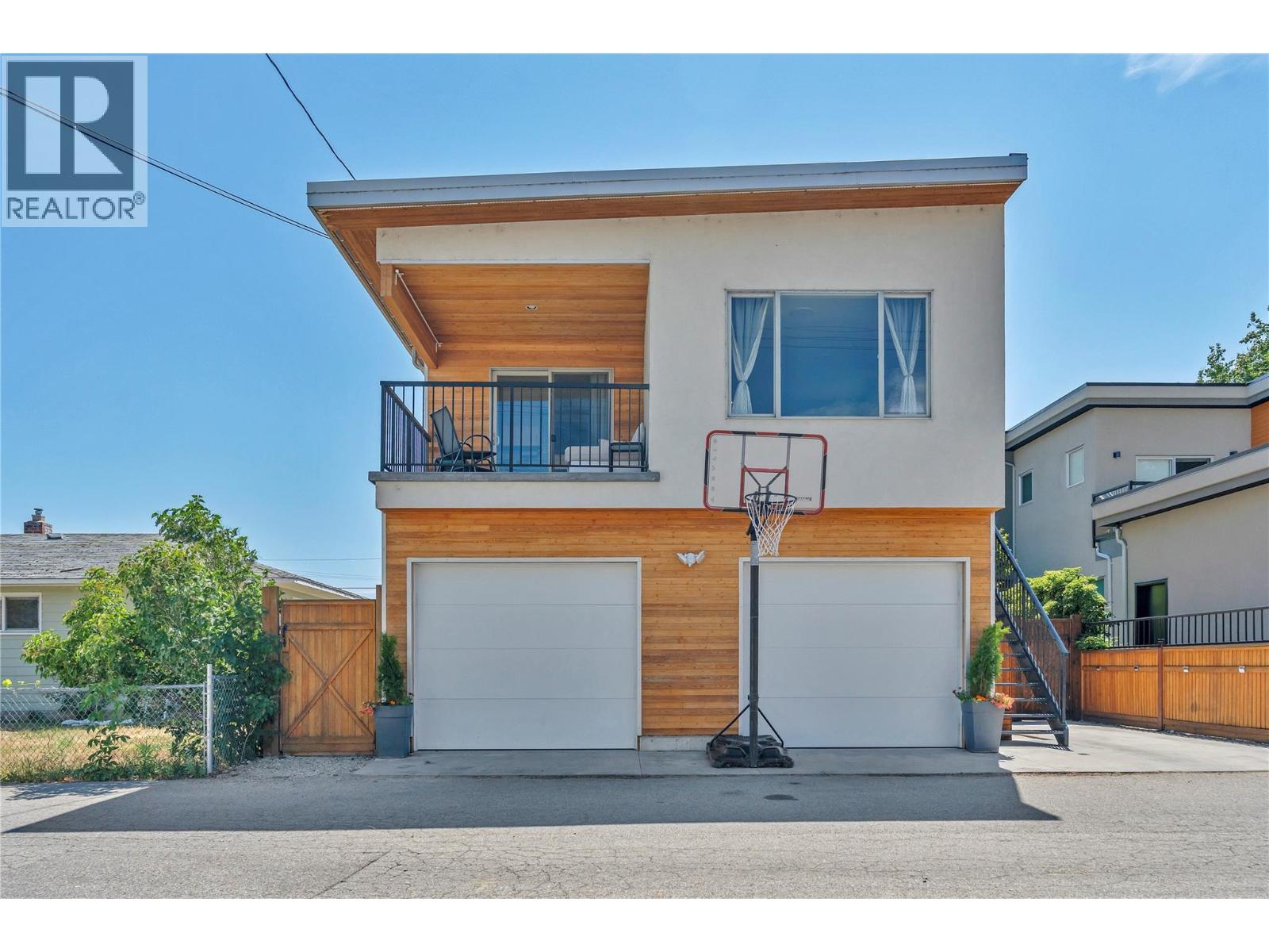 581 Churchill Avenue - 48