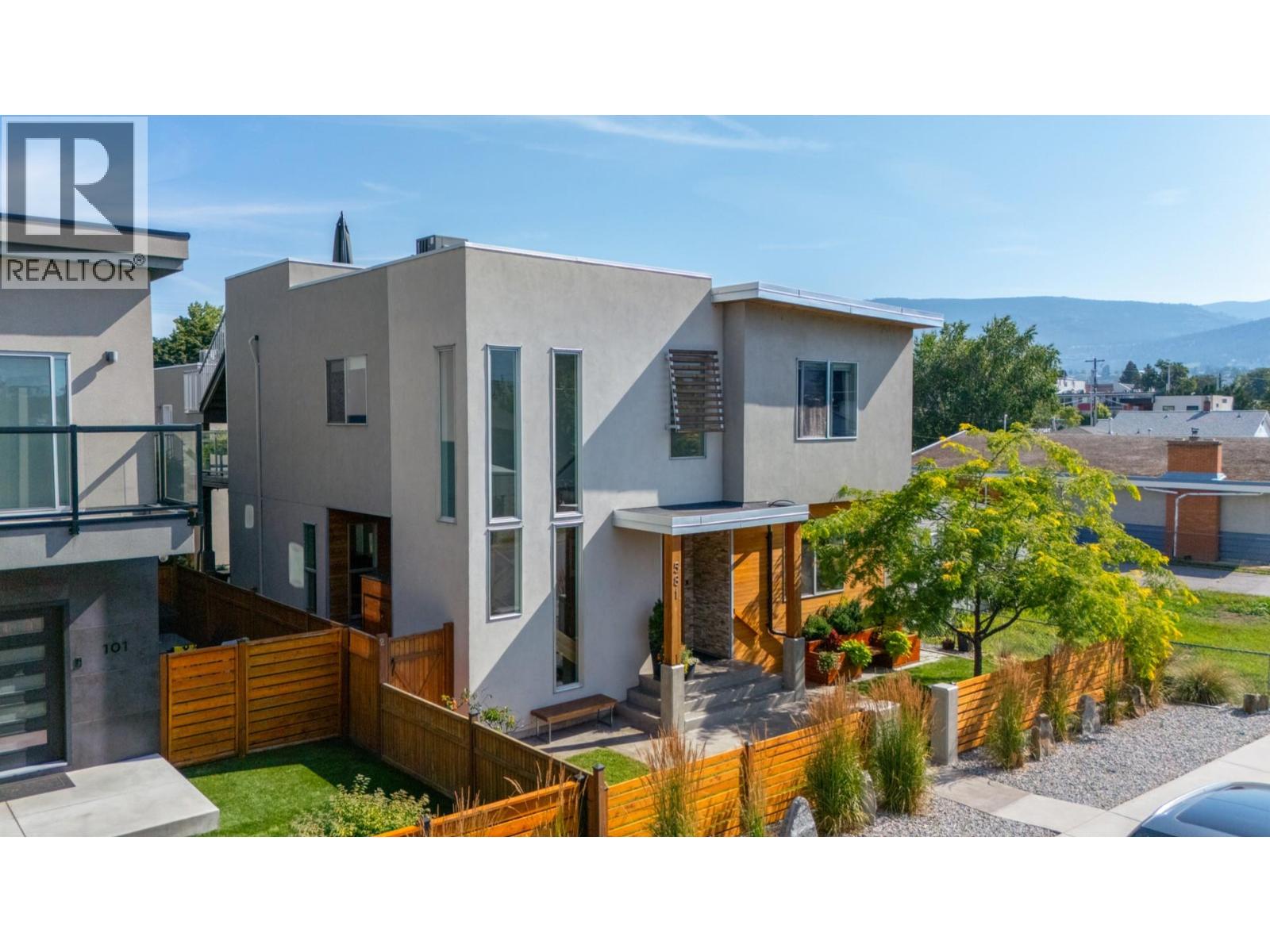 581 Churchill Avenue - 1