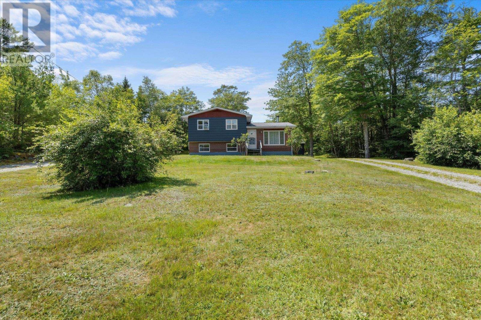 637 Woodlawn Drive - Image 2