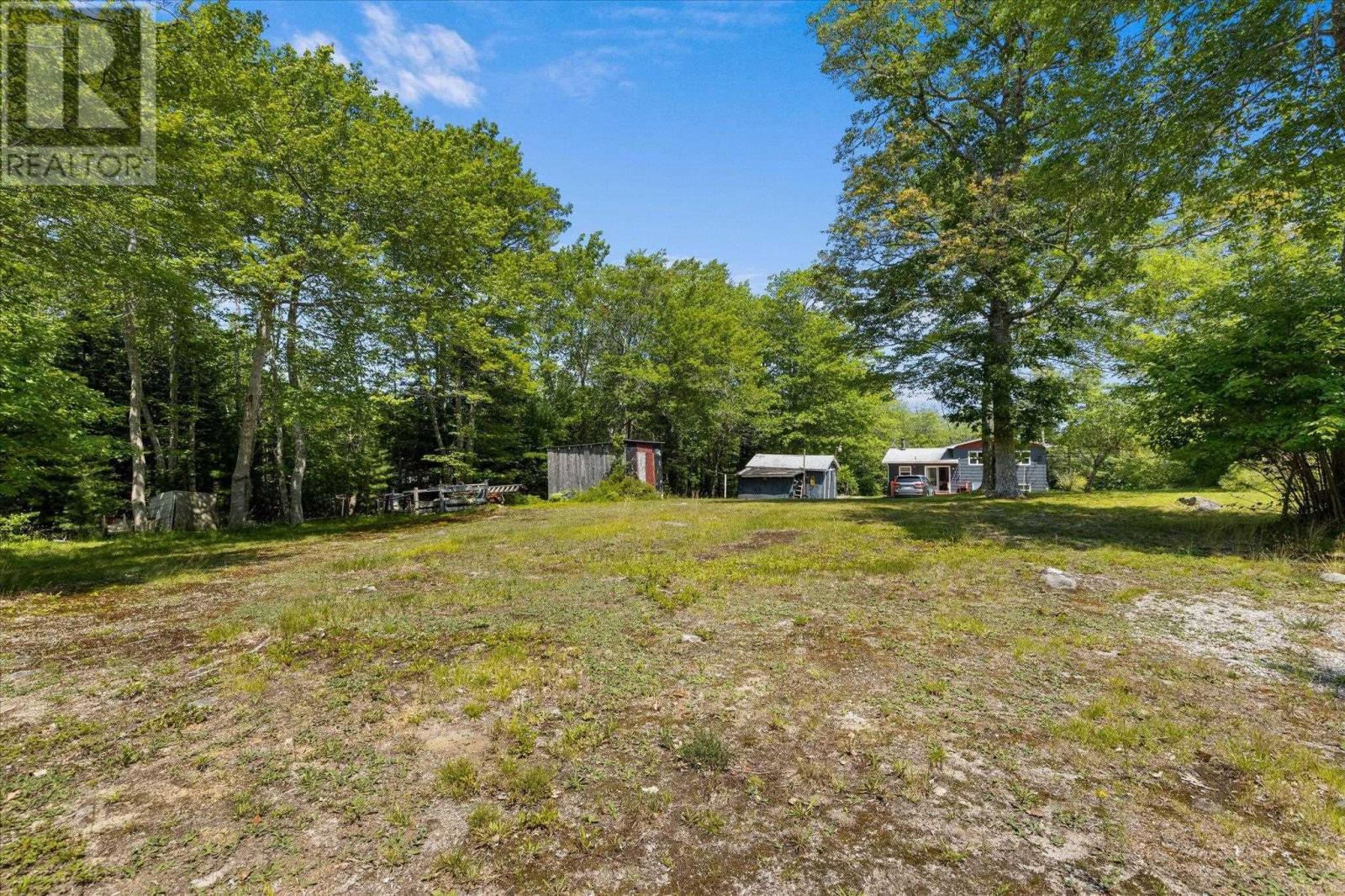 637 Woodlawn Drive - Image 49