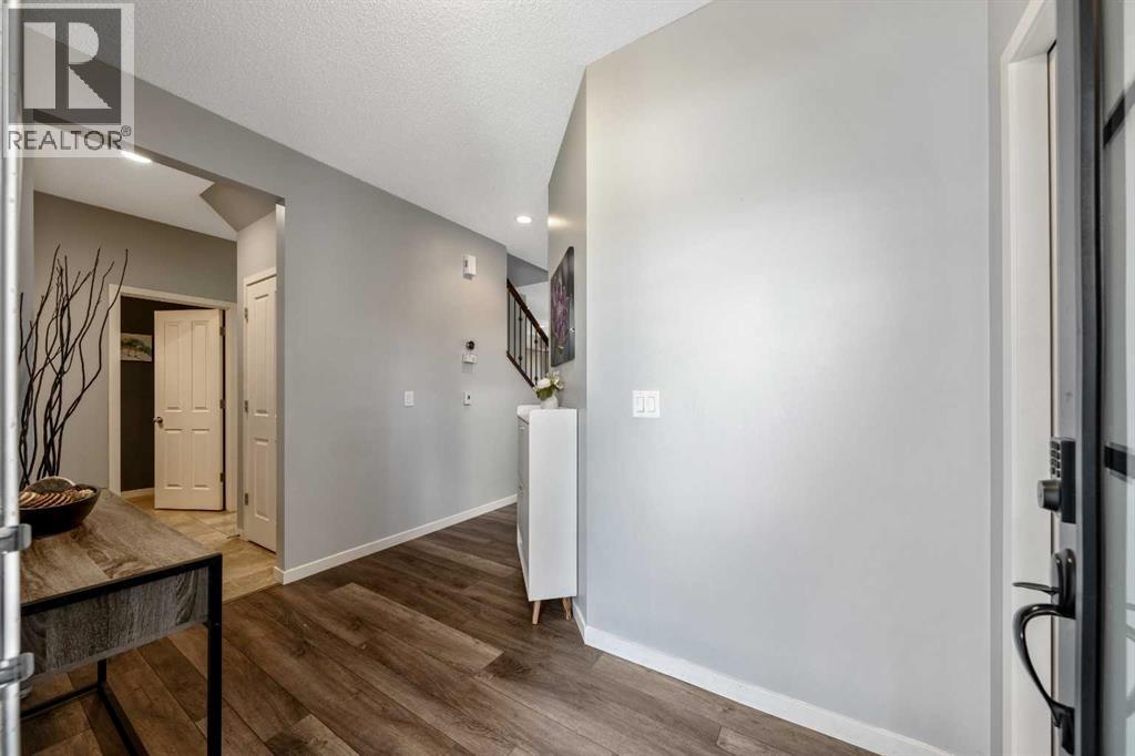 16 Brightoncrest Manor SE - 2