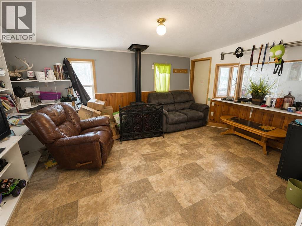 4611 48 Street - 5
