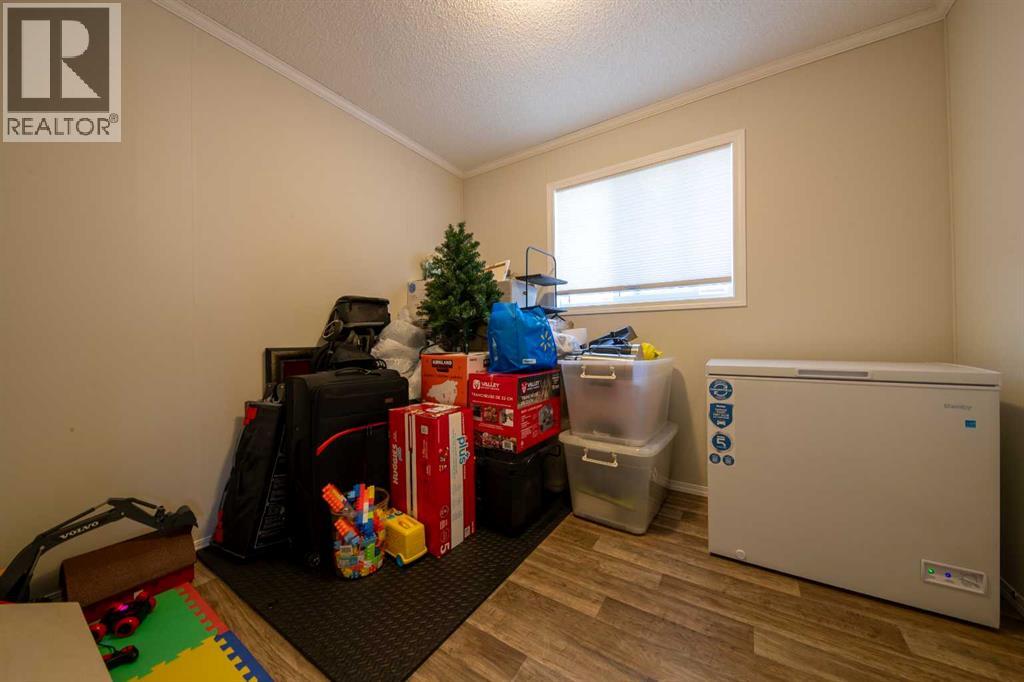 129-11850, 84 ave - 16