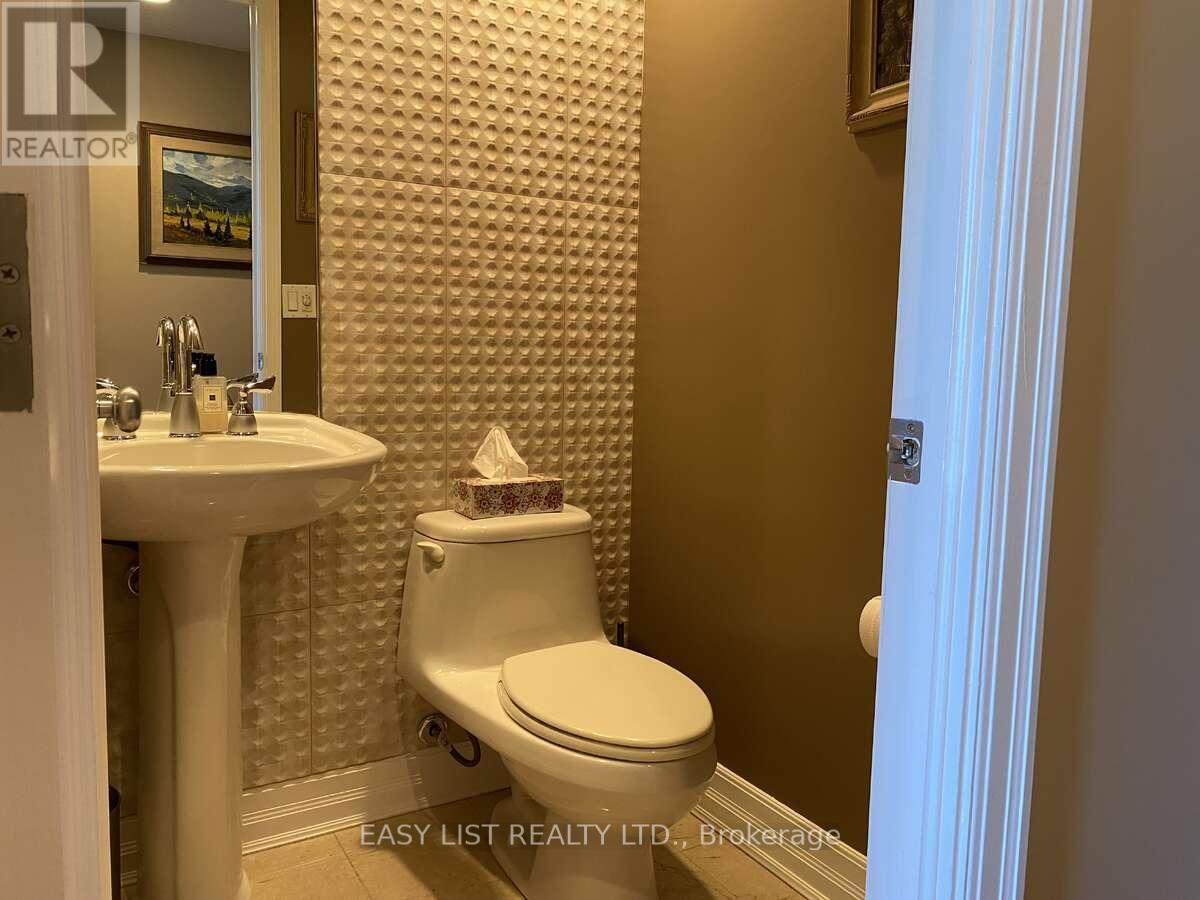 #602 3590 RIVERGATE WAY - 35