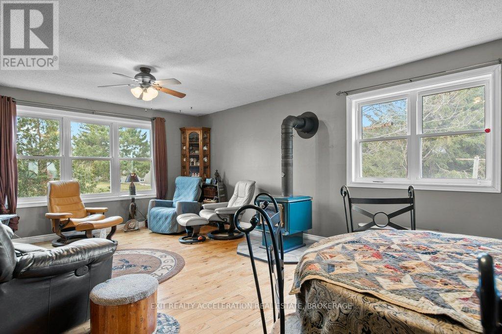 1125 COUNTY RD 1 E - 11