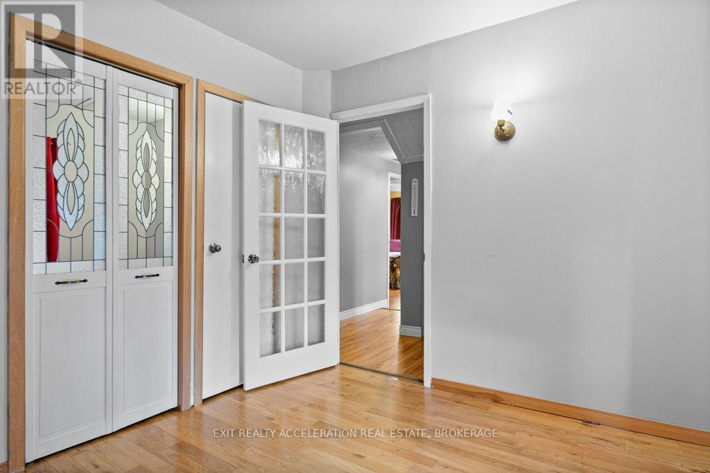 1125 COUNTY RD 1 E - 22