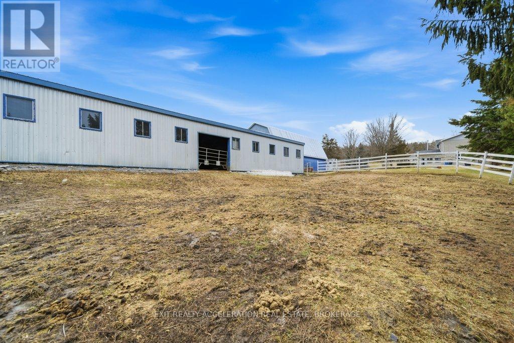 1125 COUNTY RD 1 E - 32