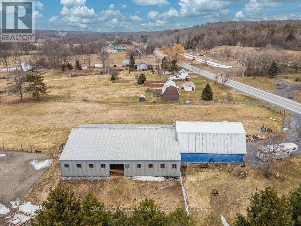 1125 COUNTY RD 1 E - 40