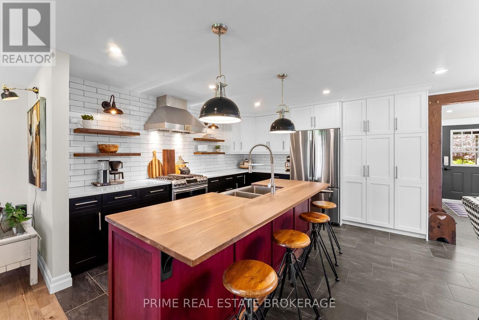 533 GEORGE STREET - 11