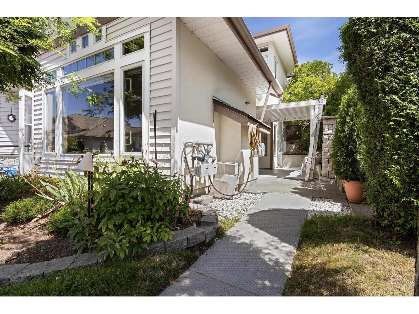 2 Bed, 2 Bath House for Sale in Surrey – 35 16325 82 AVENUE, Surrey – MLS# R3148107 - Image 33