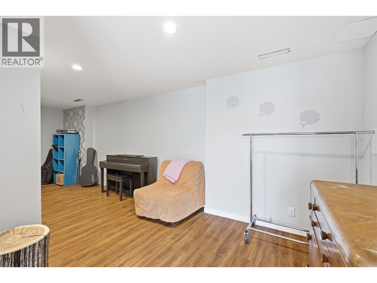 1353 BALE Road - 58