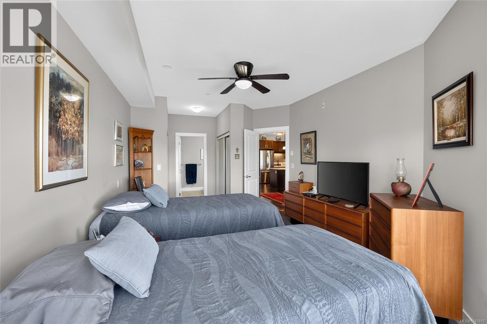 #206 6310 McRobb Ave - 10