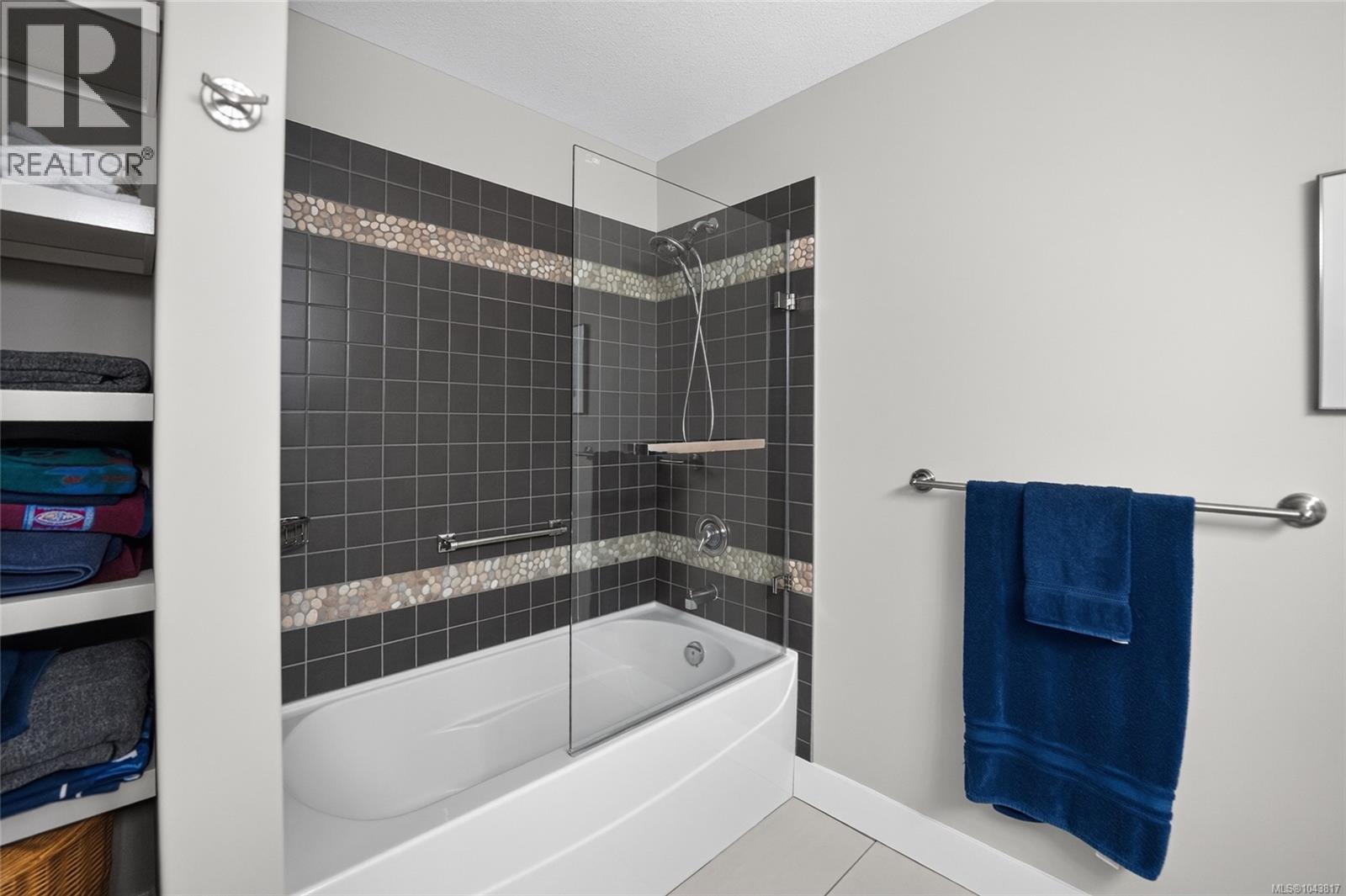#206 6310 McRobb Ave - 13