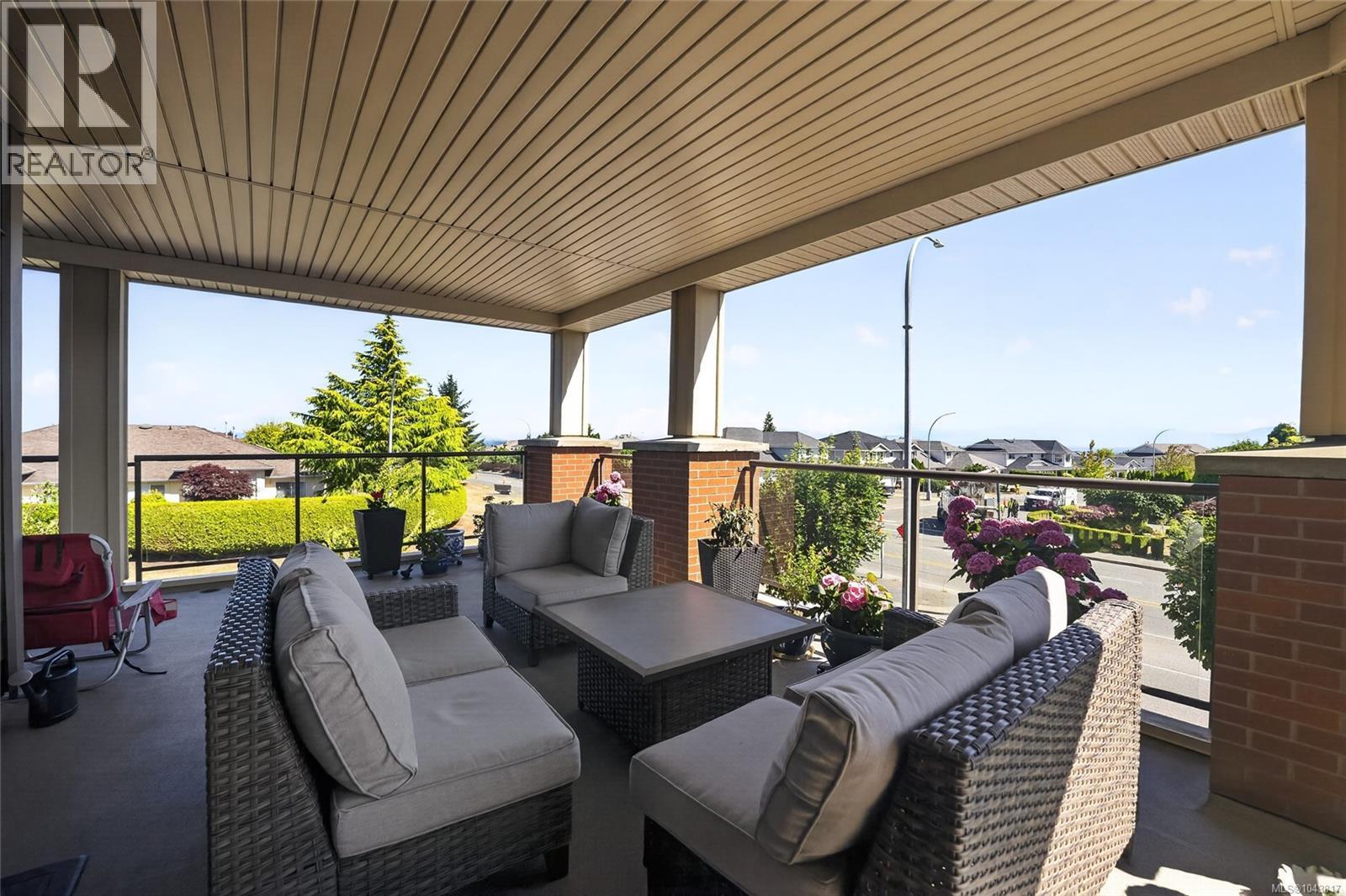 #206 6310 McRobb Ave - 22