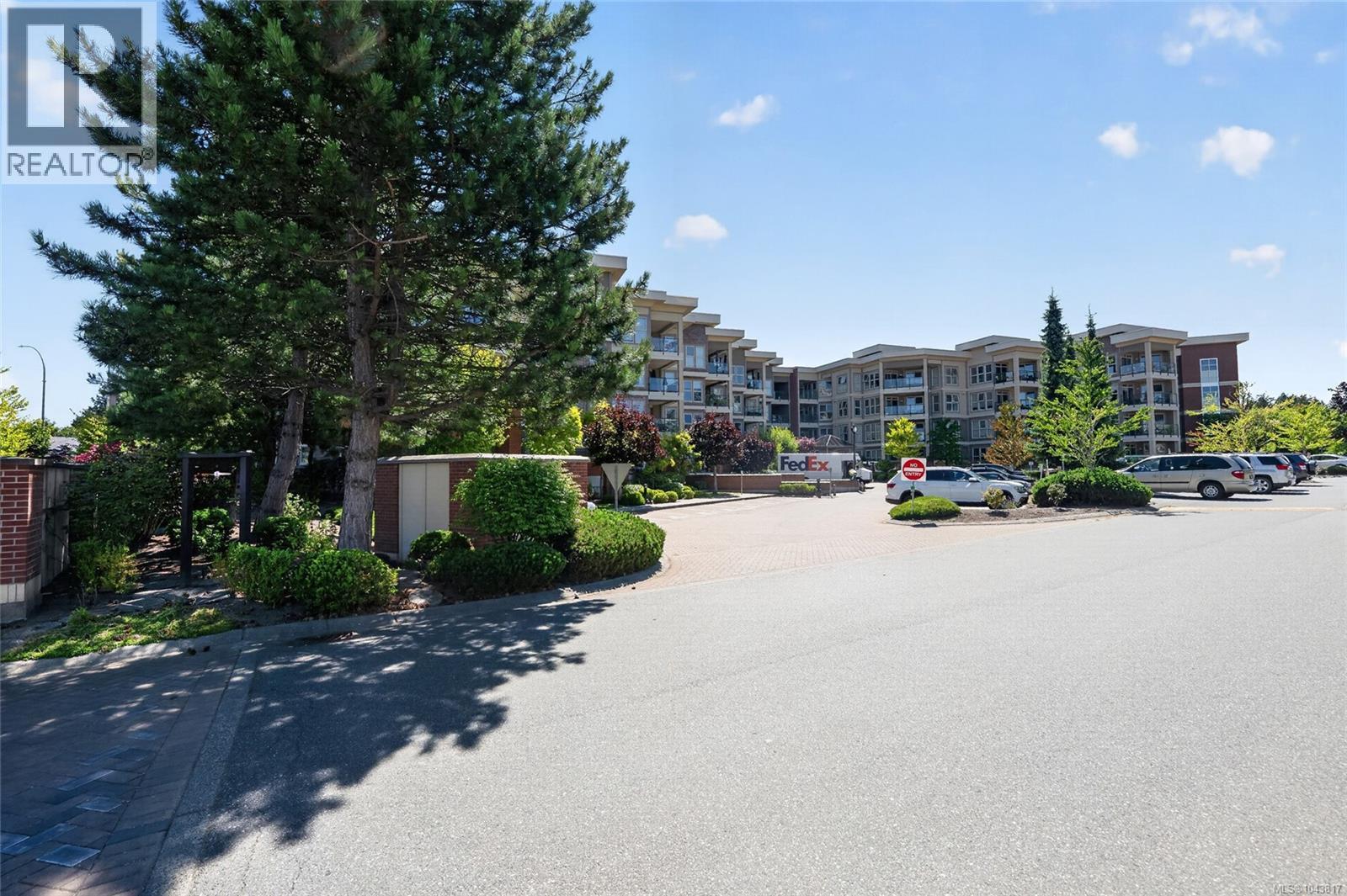 #206 6310 McRobb Ave - 25