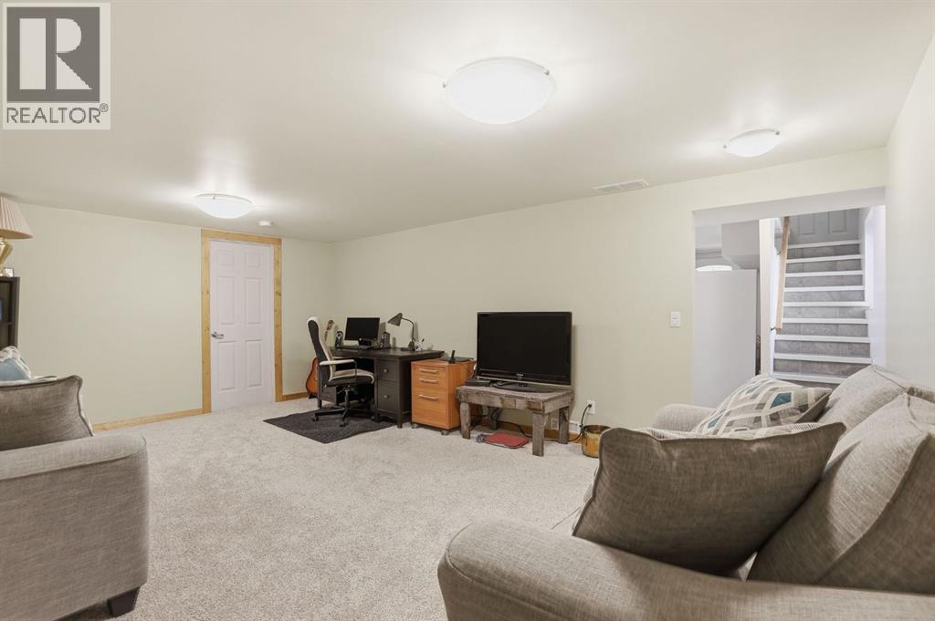 34 Oak Avenue - 26