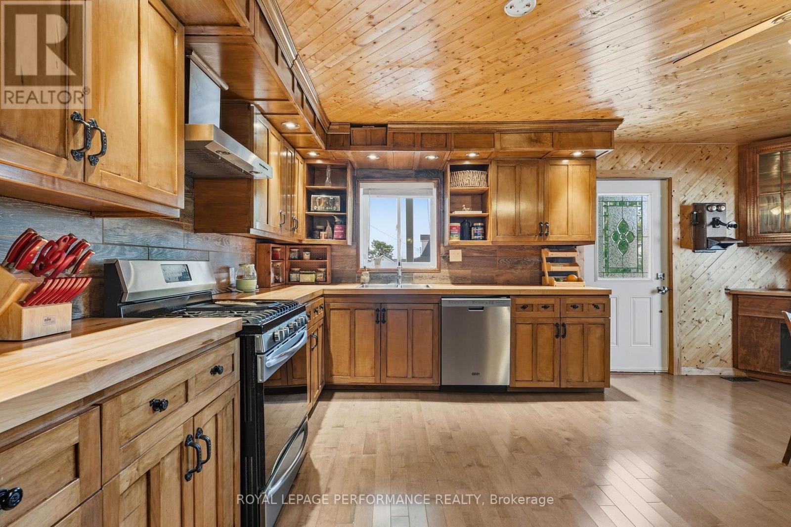 770 STATION STREET - 2