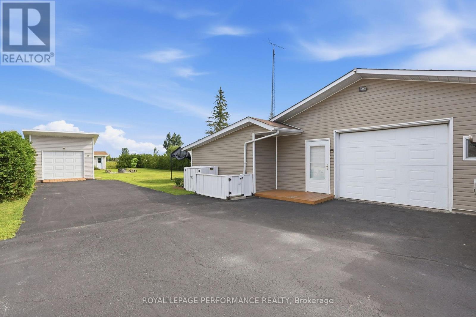 770 STATION STREET - 23