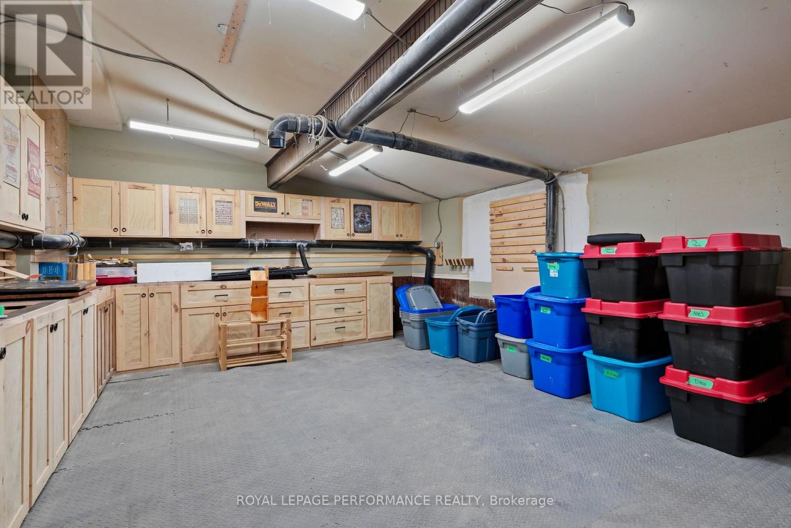 770 STATION STREET - 27