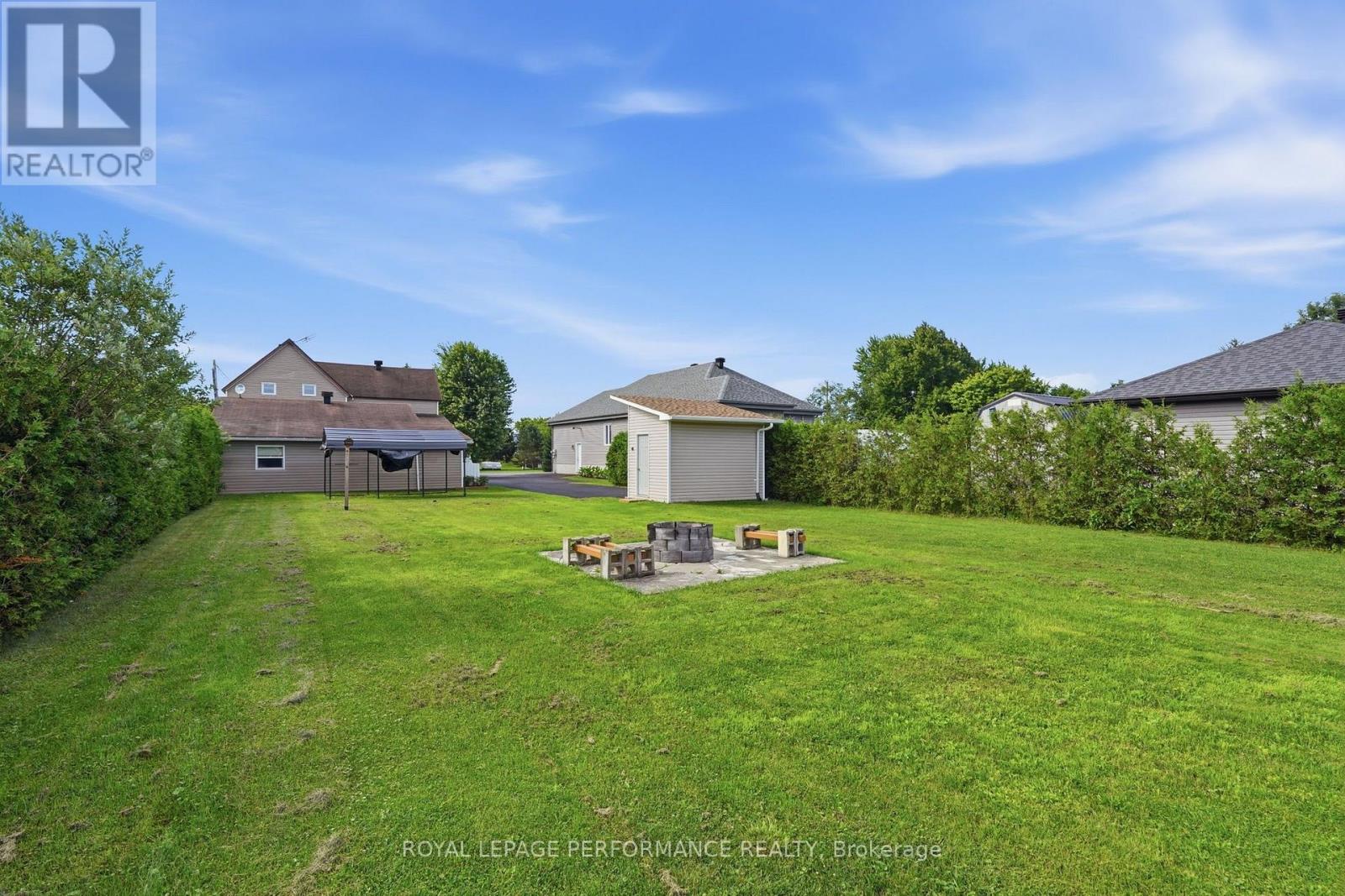 770 STATION STREET - 32
