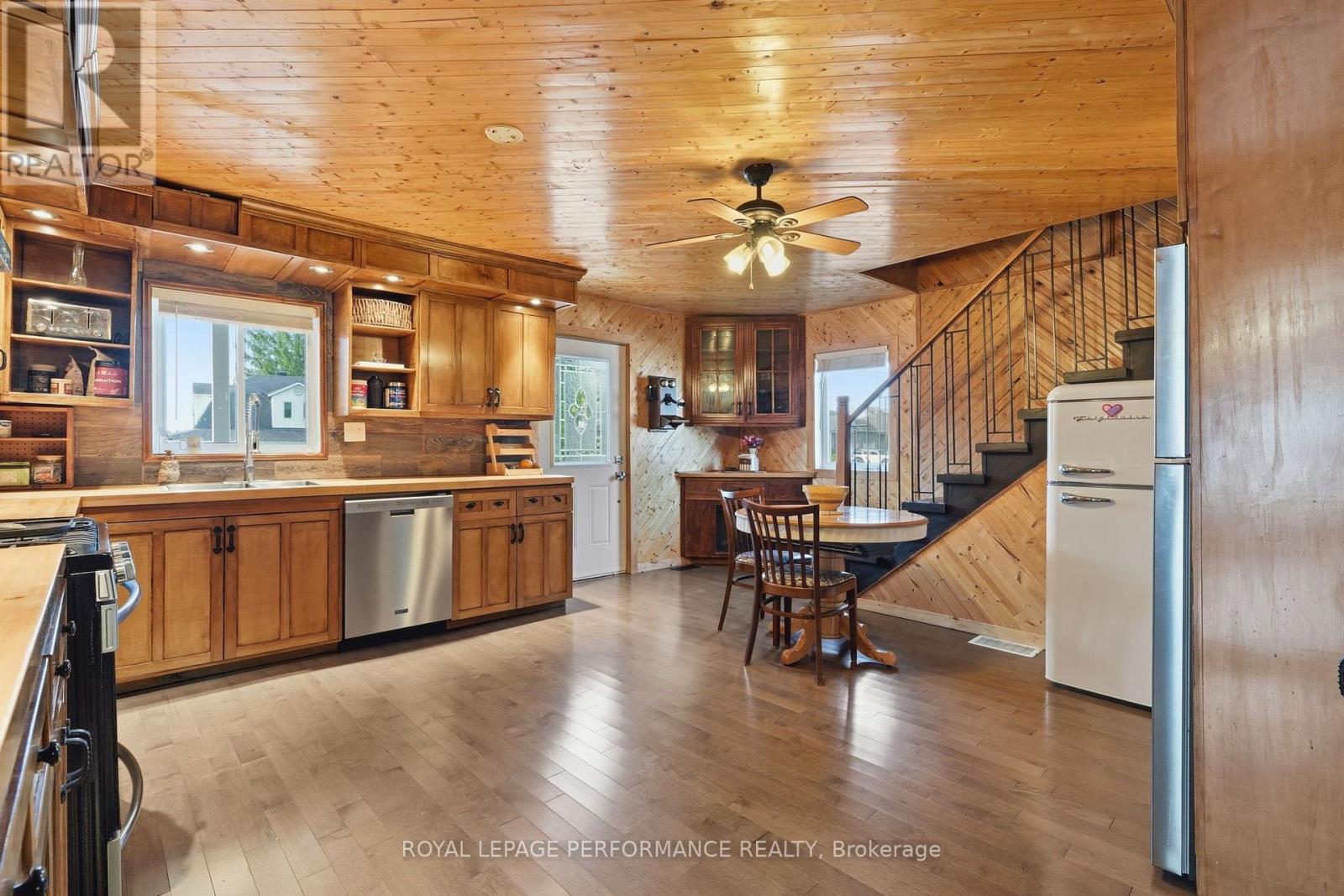 770 STATION STREET - 5