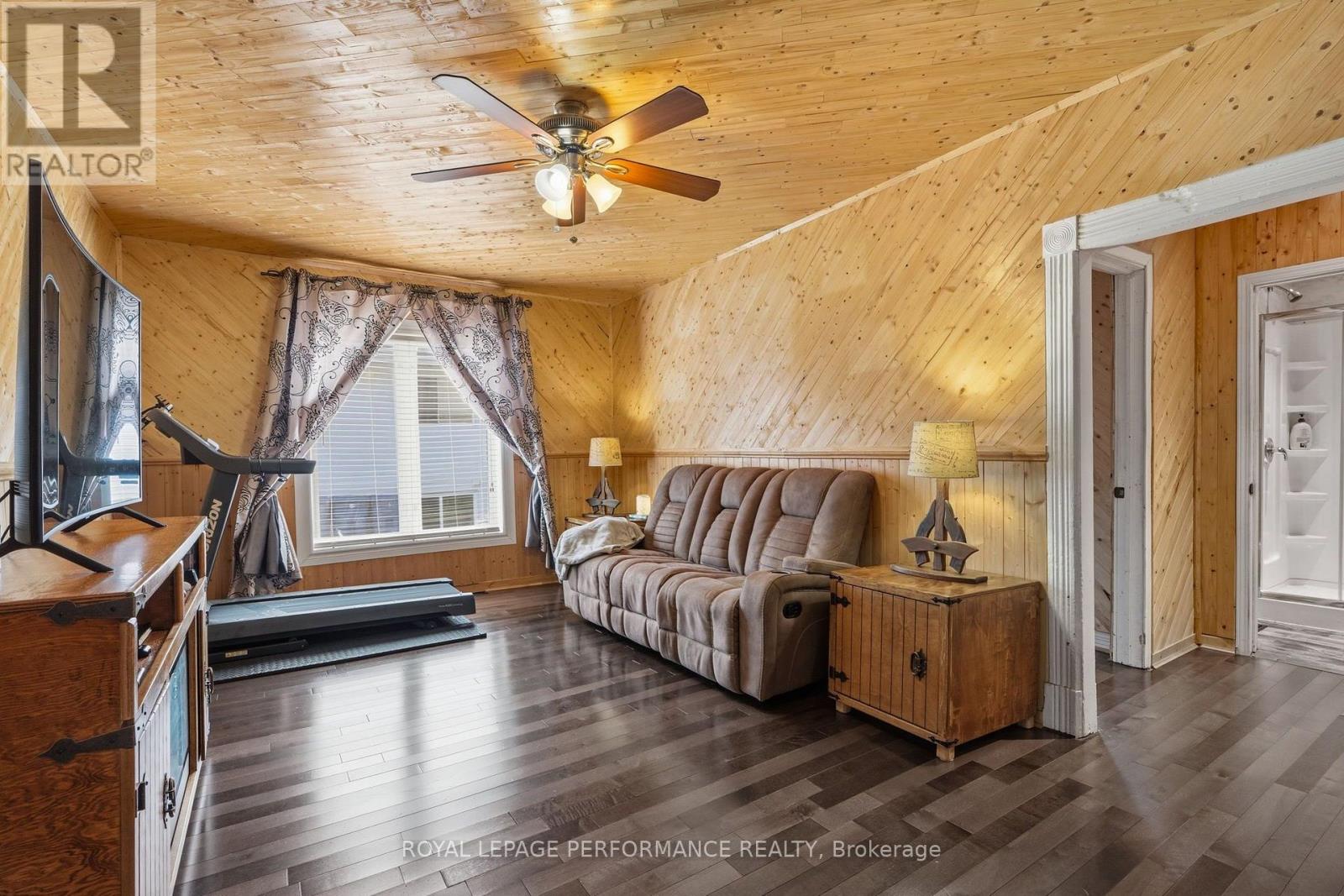 770 STATION STREET - 9