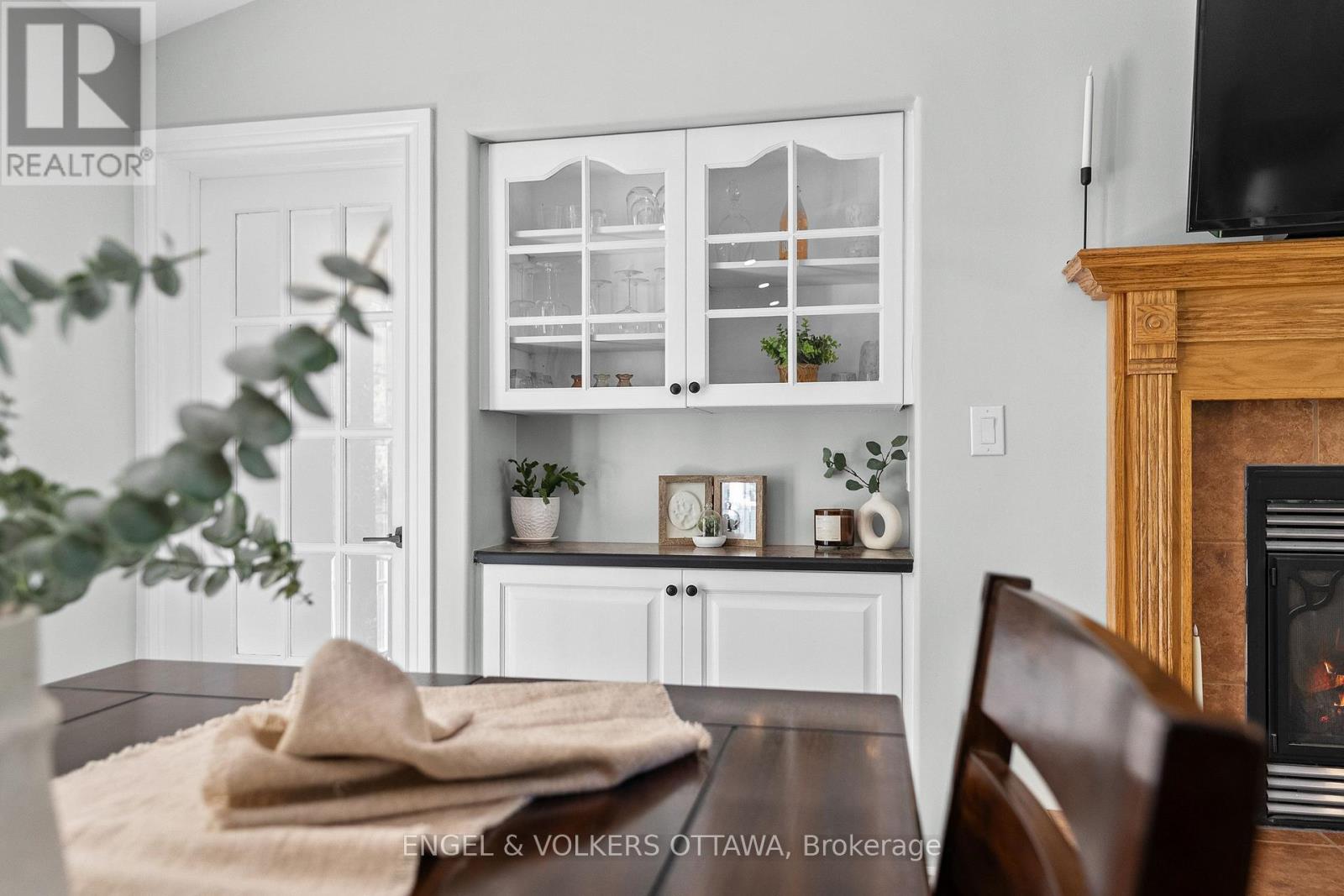 7005 MILLAR ROAD - 11