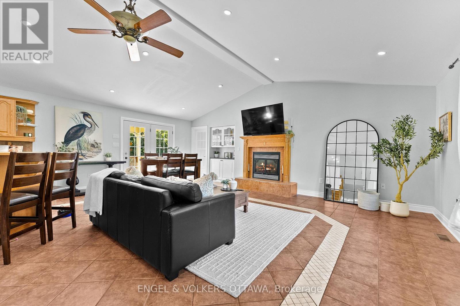 7005 MILLAR ROAD - 14