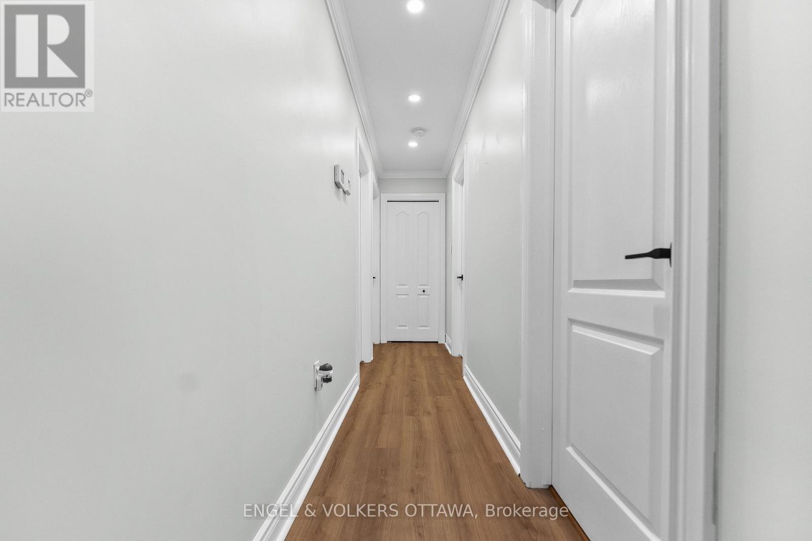 7005 MILLAR ROAD - 18