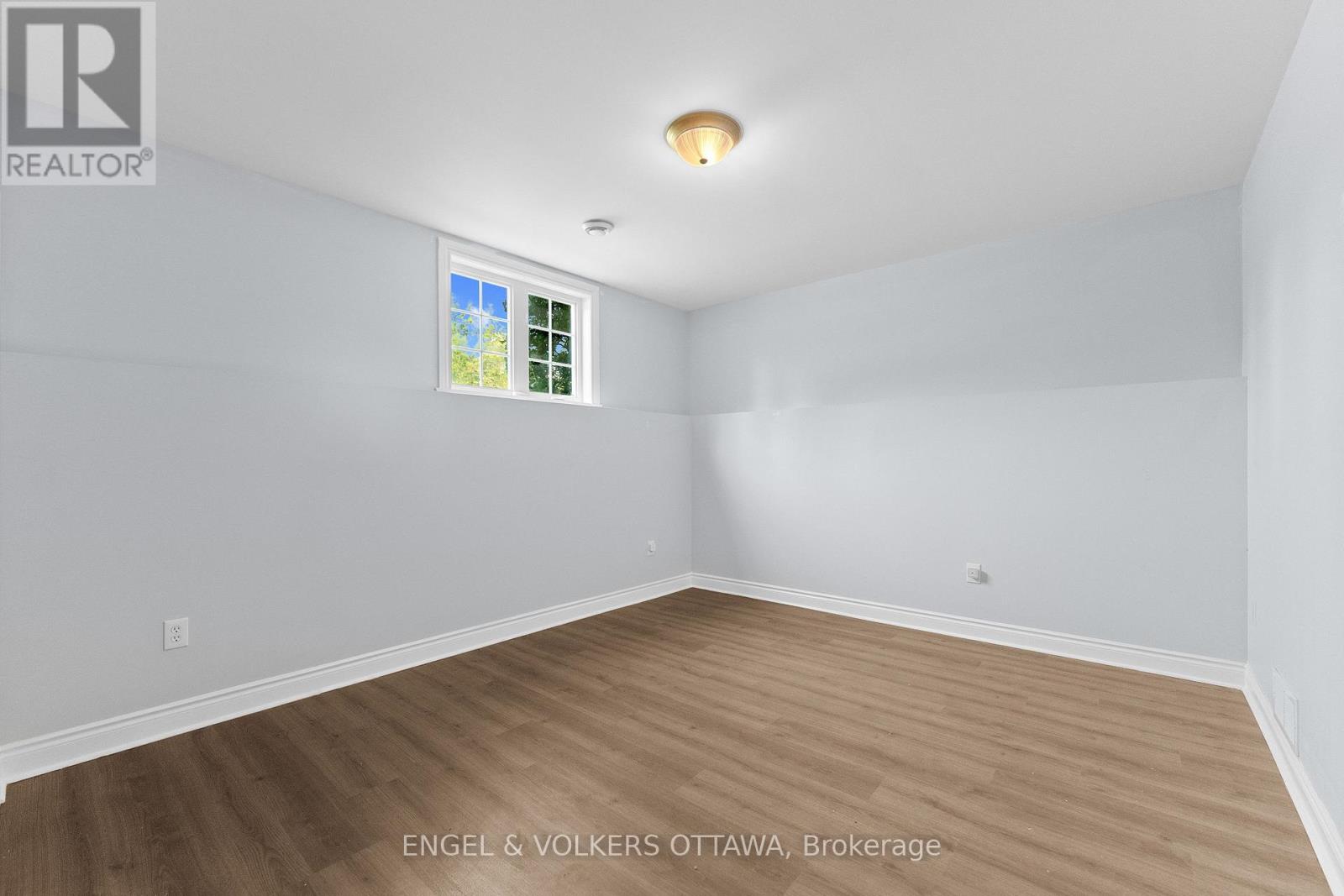 7005 MILLAR ROAD - 26