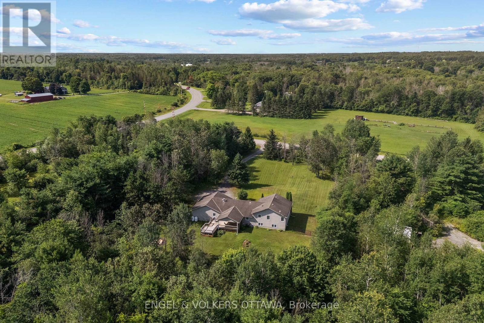 7005 MILLAR ROAD - 33