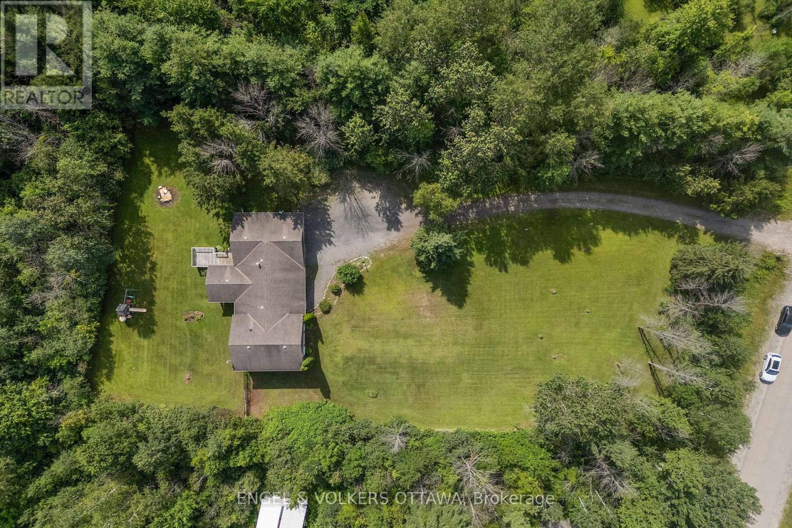 7005 MILLAR ROAD - 34