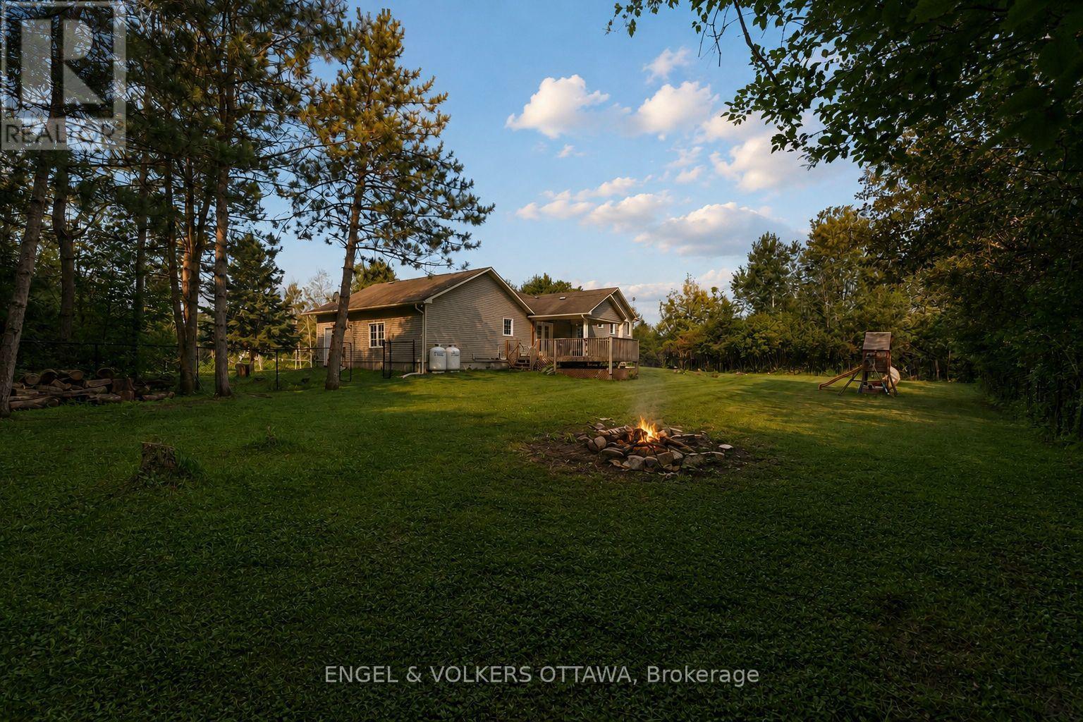 7005 MILLAR ROAD - 42