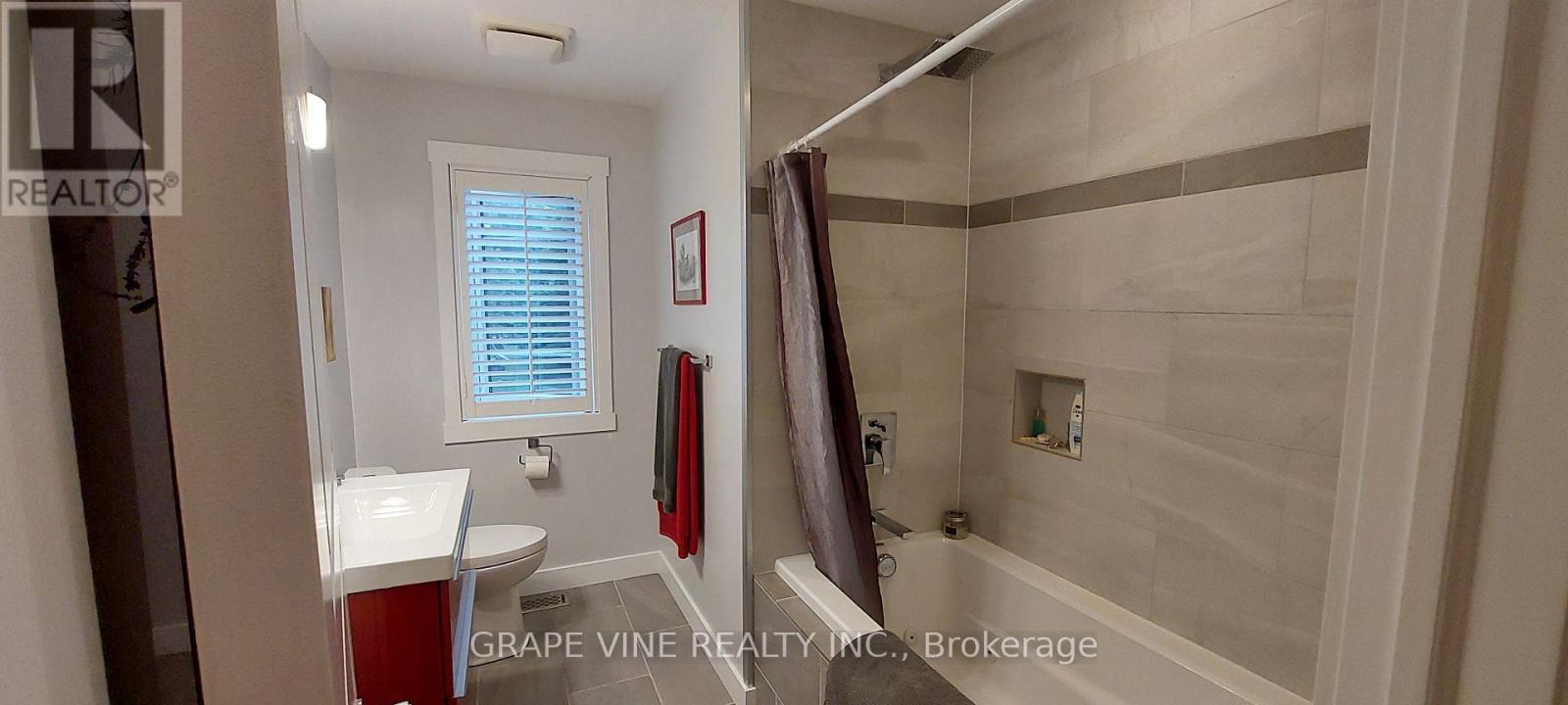 20 BAY STREET - Image 24