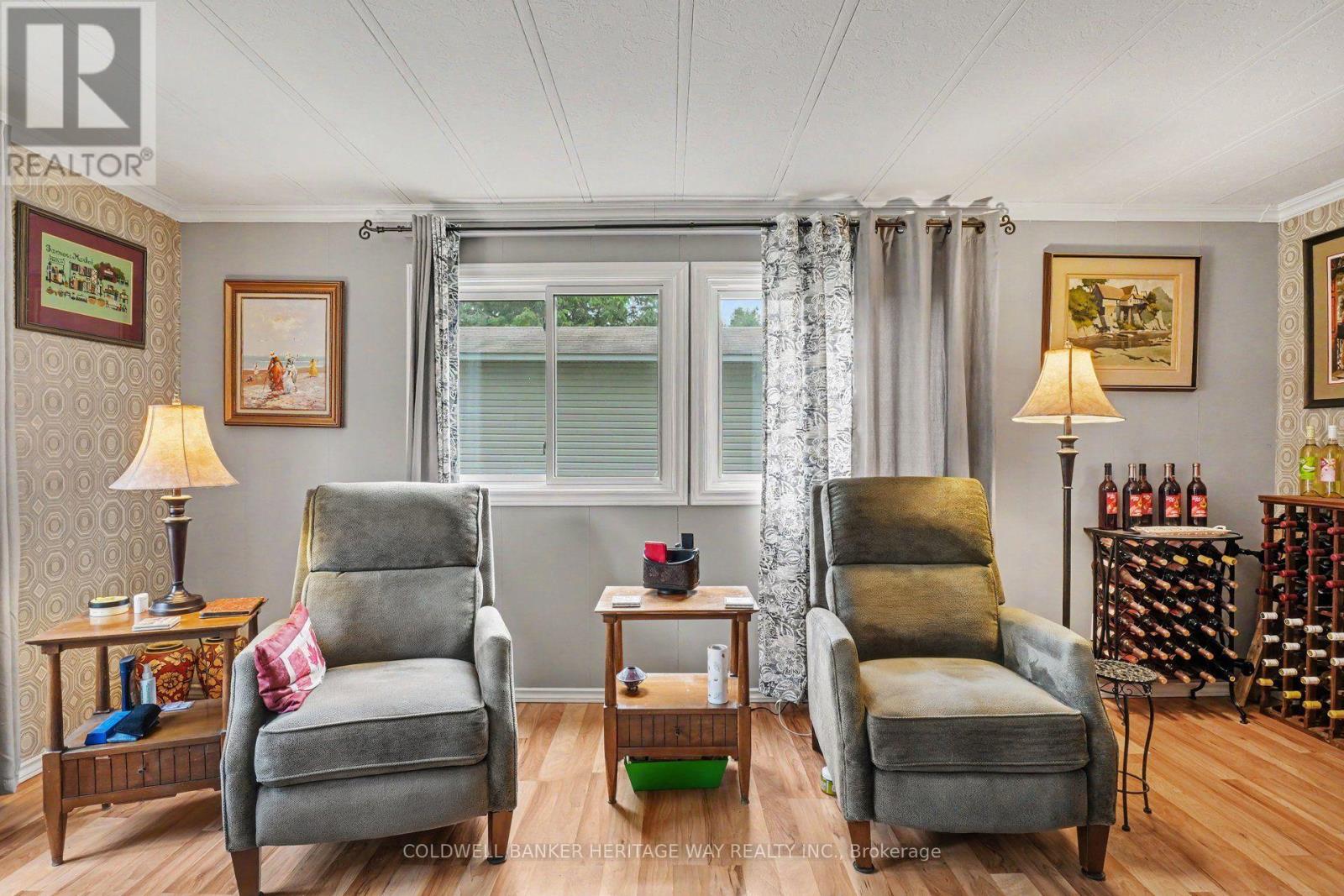 11 OAKWOOD STREET - 14