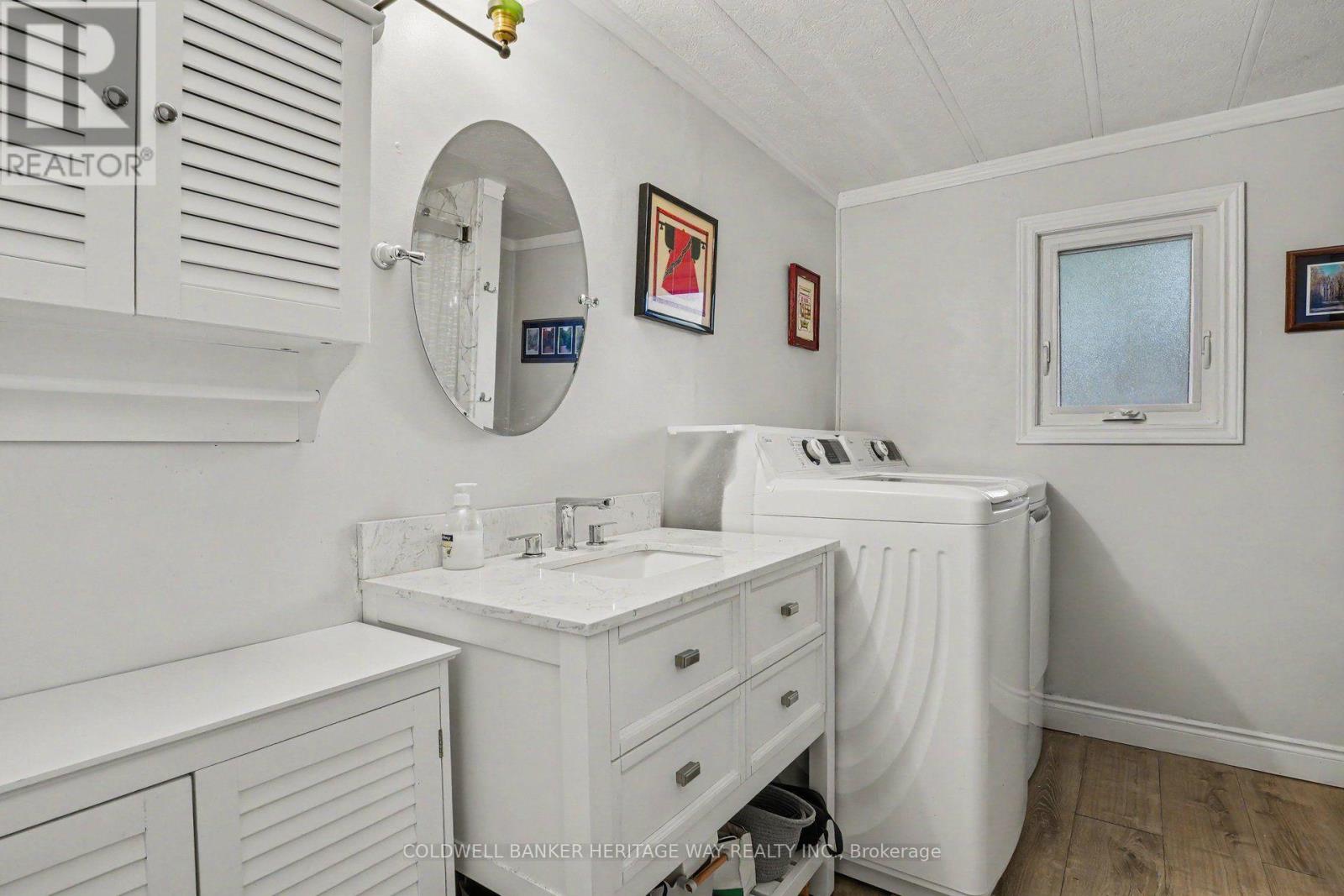11 OAKWOOD STREET - 21