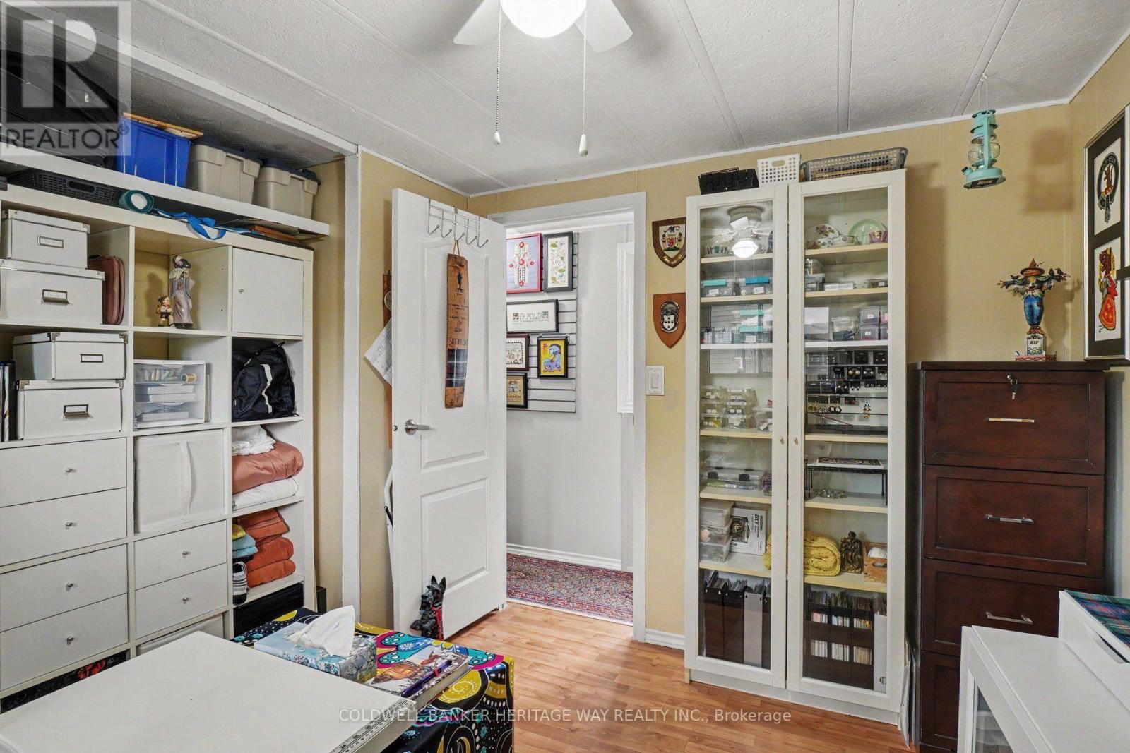 11 OAKWOOD STREET - 23