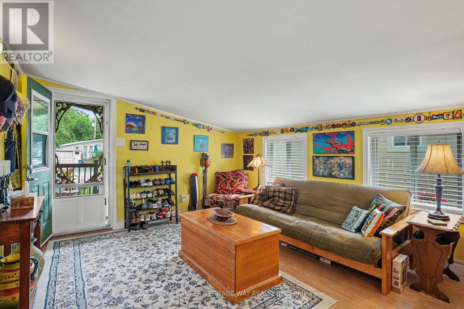 11 OAKWOOD STREET - 4