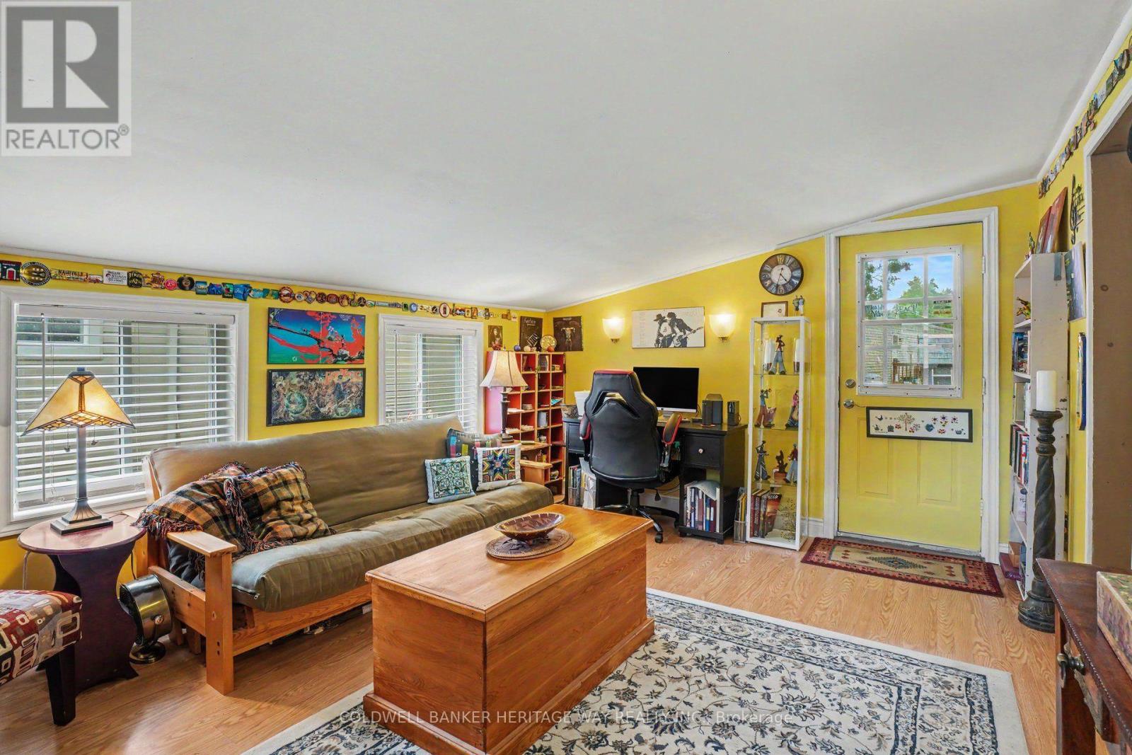11 OAKWOOD STREET - 5
