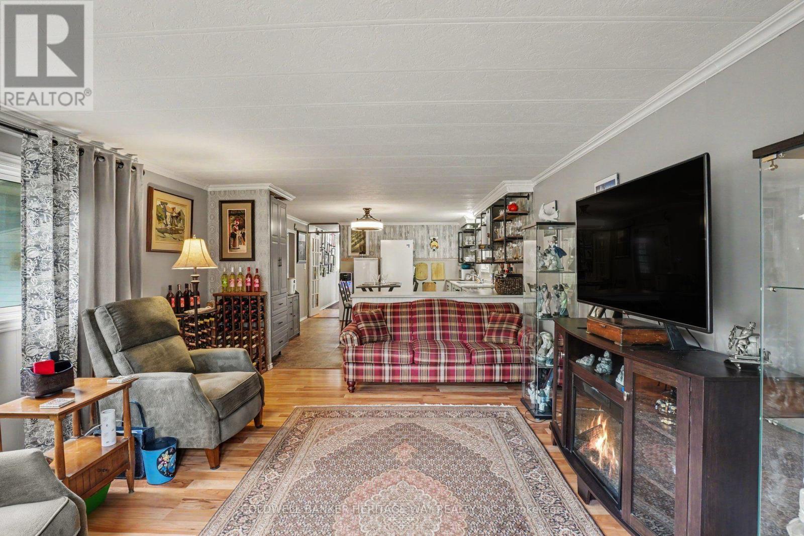 11 OAKWOOD STREET - 8
