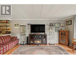 11 Oakwood Street, Beckwith, ON K7C0S6 Photo 9